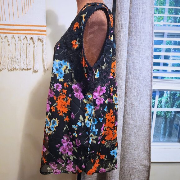 Denim 24/7 Sleeveless Floral Blouse w/ Bib Collar Design | Whimsigoth | Size 14W - Picture 2 of 9